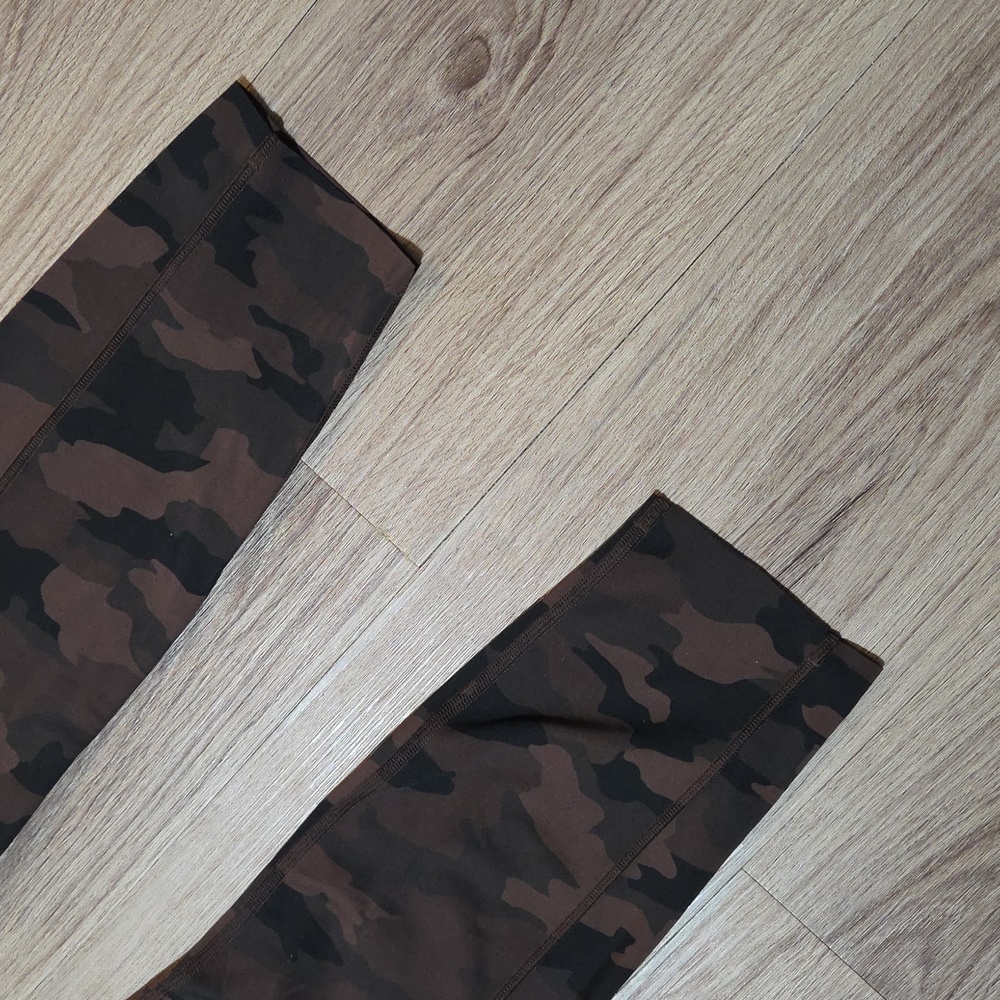 Lululemon Fast and Free Tight II 25" *Nulux Heritage 365 Camo Brown Earth Multi - Picture 4 of 16
